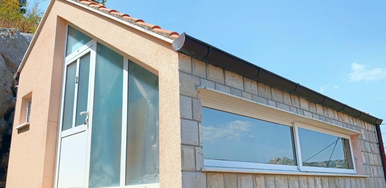מליני Laura Studio Apartman מראה חיצוני תמונה