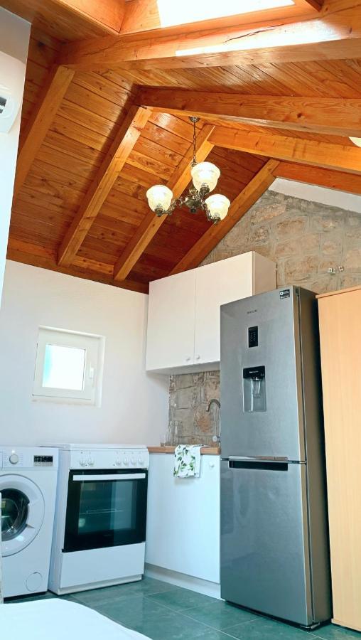 מליני Laura Studio Apartman מראה חיצוני תמונה
