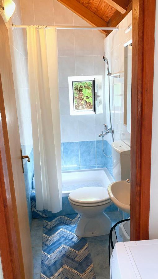 מליני Laura Studio Apartman מראה חיצוני תמונה
